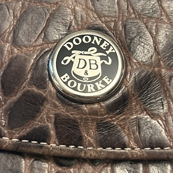 Dooney & Bourke Vintage crocodile leather print large brown bifold wallet - Picture 2 of 16